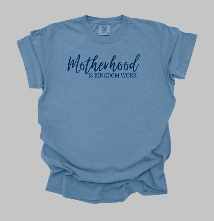 MOTHERHOOD TEE